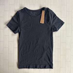 NWT SKIMS Soft Smoothing Seamless T-Shirt - Eclipse XS*